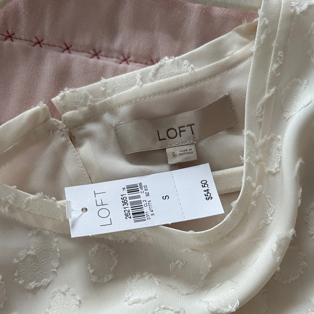 Loft Cream Sleeveless Ruffle Clip Dot Circle Pattern Blouse - Picture 3 of 4